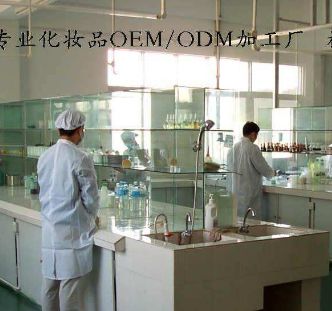 沒有生產(chǎn)場地,那么選擇適合的化妝品oem廠家至關(guān)重要