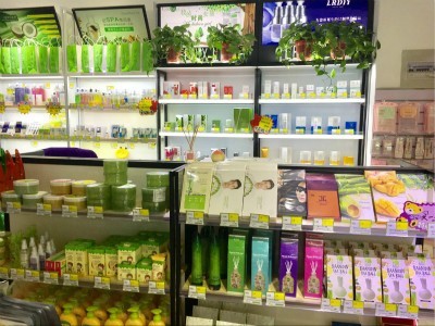 開化妝品店賺錢嗎?小資生活孕育創(chuàng)業(yè)發(fā)展的美麗商機